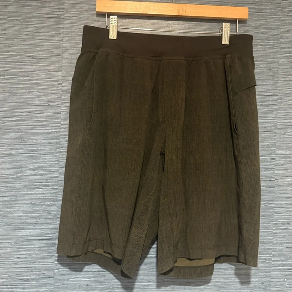 Lululemon Green Mens Large Athletic Shorts Drawstring - Picture 1 of 7